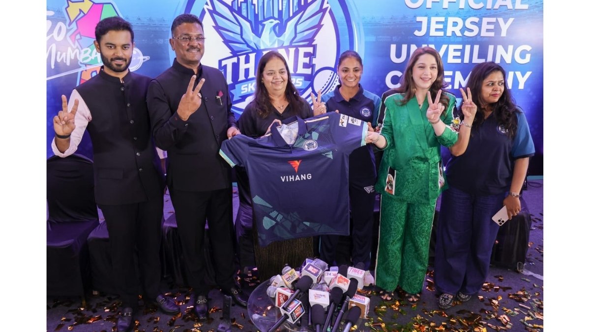 WT20 महिला लीग : ठाणे स्कायरायझर्सच्या जर्सीचे अनावरण महाराष्ट्राचे परिवहन मंत्री प्रताप सरनाईक यांच्या हस्ते -PNn